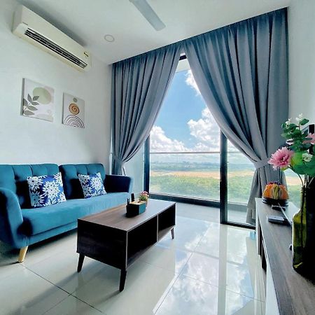 D'Pristine Legoland Apartment Нусаджайя Экстерьер фото